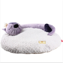 Load image into Gallery viewer, GiGwi Snoozy Friends Cushion Cat

